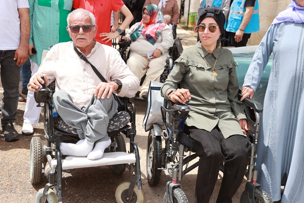 BAŞKAN ÖZYAVUZ ŞANLIURFA ENGELLİLERİ YAŞATMA VE DAYANIŞMA DERNEĞİ ÜYELERİNİ HARRAN'DA AĞIRLADI