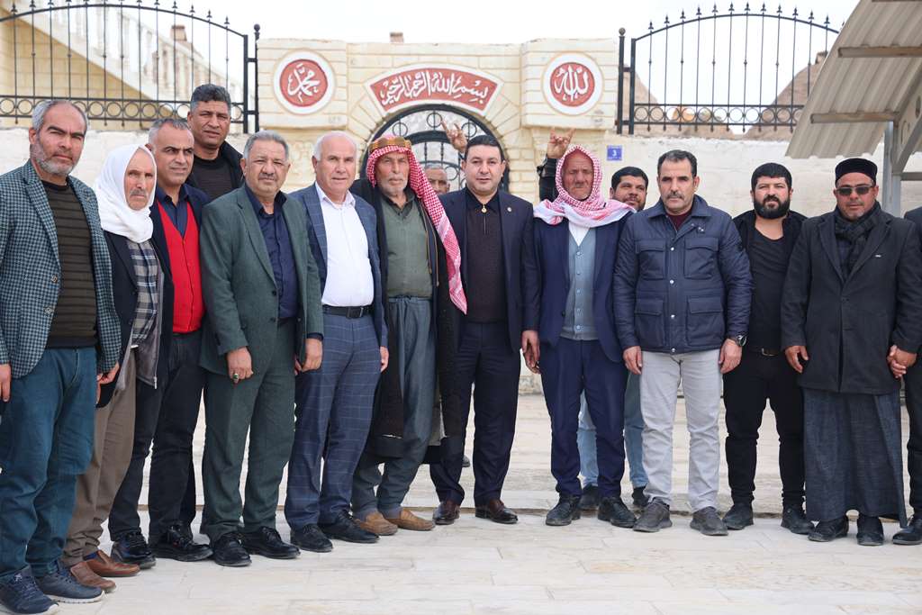 BAŞKAN ÖZYAVUZ HAFTASONU MESAİSİNİ VATANDAŞLARLA GEÇİRDİ 